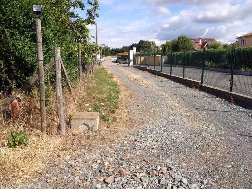 aménagements extérieurs près de Magneux-Haute-Rive